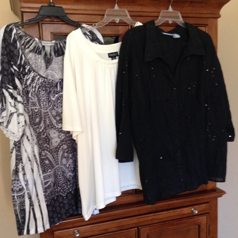 LOT OF THREE 5 X SHIRTS